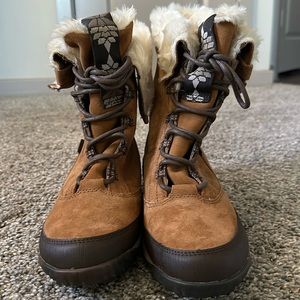 Cushe Allpine Cone Suede